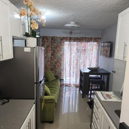 Comfy And Cozy Apartment Kingston Luaran gambar