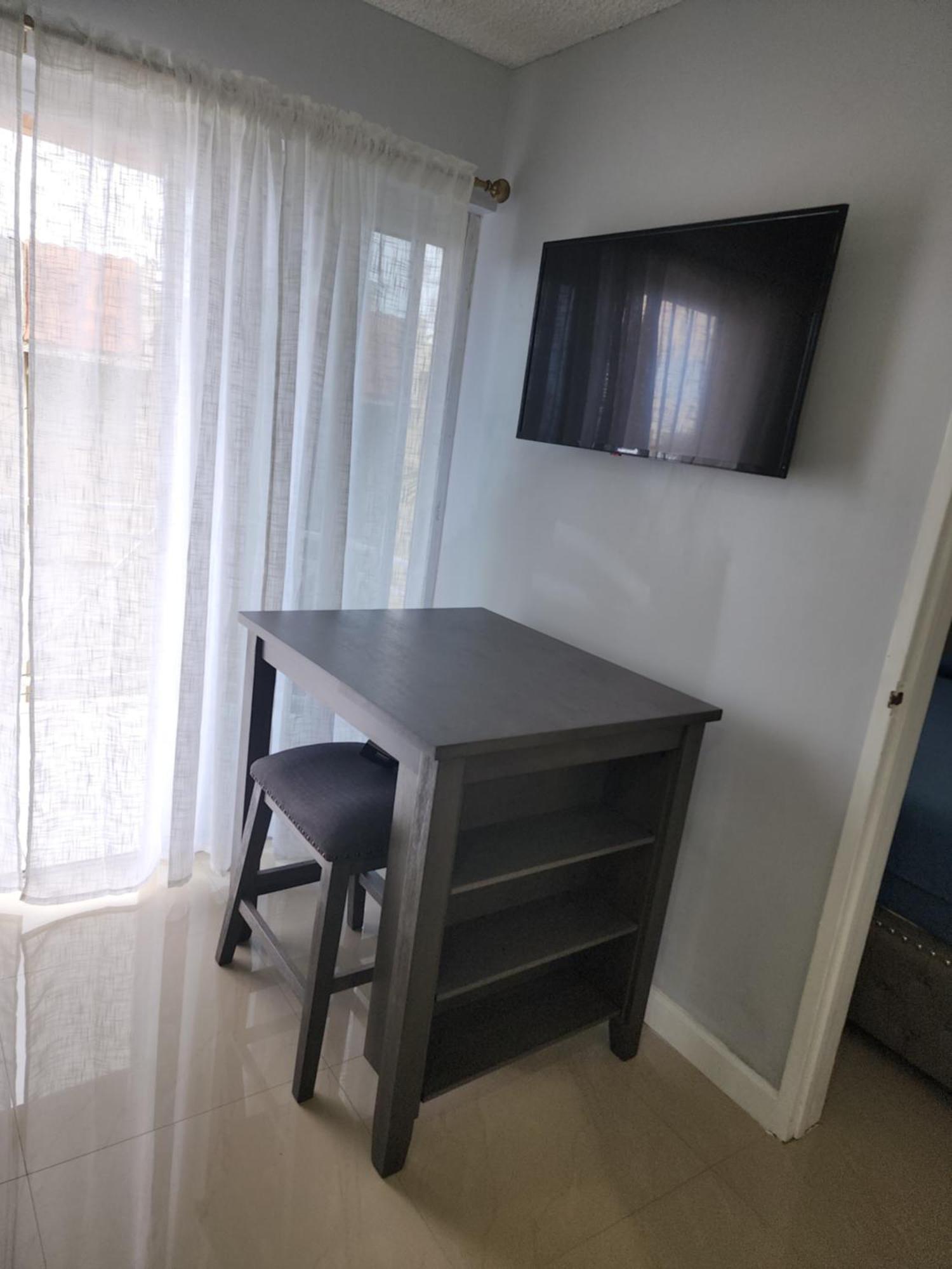 Comfy And Cozy Apartment Kingston Luaran gambar