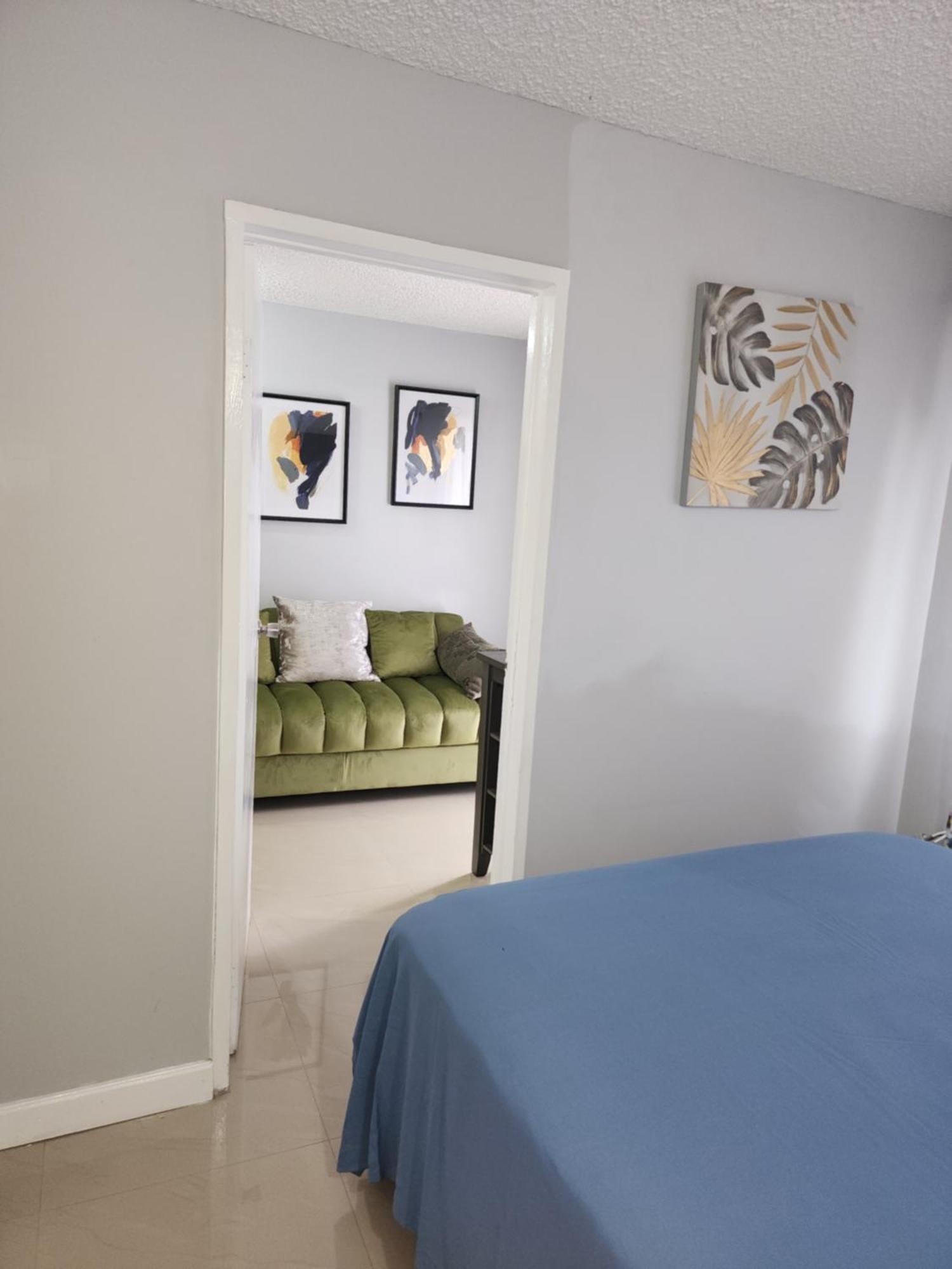 Comfy And Cozy Apartment Kingston Luaran gambar
