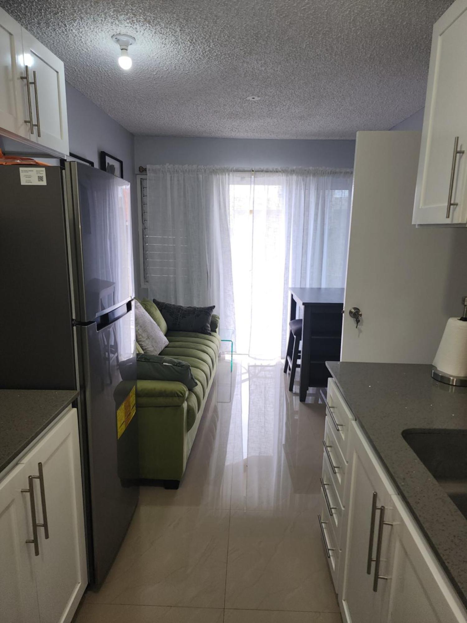 Comfy And Cozy Apartment Kingston Luaran gambar